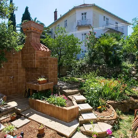 Garden Vista *