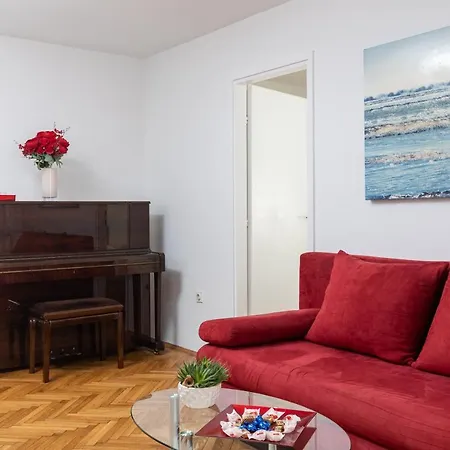 Garden Vista Apartment