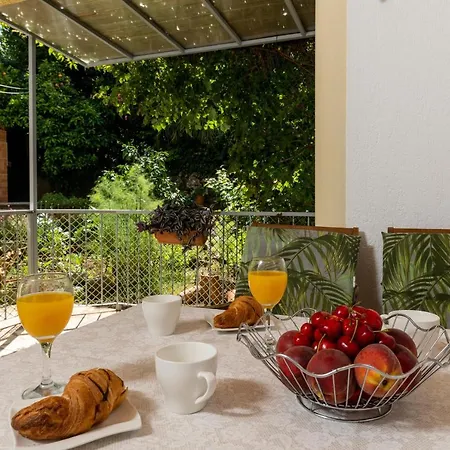 Garden Vista Apartment