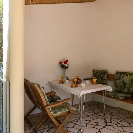 Garden Vista Apartment